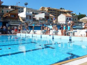 L'attività di nuoto svolta in estate alla piscina "Magazzù"